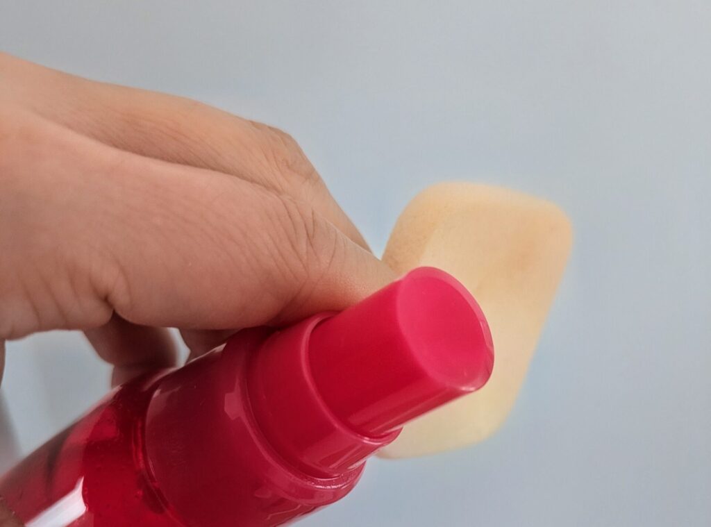 スポンジにミストをかけたところ
